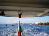Venezia- pohled ze zádi lodi linky 31 na ostrov Pellestrina. 09.09.2007© Ing. Jan Přikryl