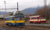 MVTV 2-067 + 810.340, žst. Oldřichov u Duchcova, 07.12.2007, © Radoslav Macháček