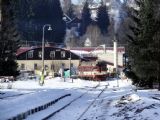 20.12.2007 - Kořenov: 854.212-8 se blíží pro změnu jako ''finišmen'' Os 16213 Liberec - Harrachov © PhDr. Zbyněk Zlinský