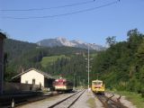 Nerekonstruovaná jednotka řady 813-814 na osobním vlaku Maribor - Bleiburg (ÖBB) opouští žel.st. Prevalje, 16.7.2007, © Aleš Svoboda