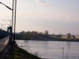 5.4.2006 - most přes Dunaj, společný pro vlaky i auta © foto Bednář