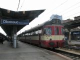 22.03.2008 - Olomouc hl.n.: 851.020-8 v čele Os 13717 Olomouc hl.n. - Uničov © PhDr. Zbyněk Zlinský