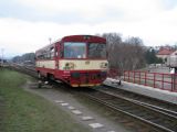 05.04.2008 - Trutnov hl.n.: 810.187-5 odjíždí jako Os 15761 Trutnov hl.n. - Teplice n.Metují © PhDr. Zbyněk Zlinský