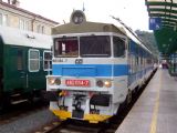 03.07.2004 - Děčín: jednotka 460.083-9/084-7 (ex EM 488.0083/084, Studénka 1978) na Os 2307 do Roudnice n.L. © PhDr. Zbyněk Zlinský