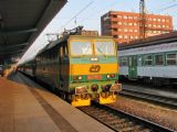 17.04.2008 - Pardubice hl.n.: 163.070-6 v čele Os 5645 Hradec Králové hl.n. - Pardubice hl.n. © PhDr. Zbyněk Zlinský