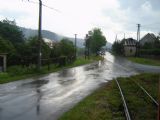 Vysoká nad Kysucou - Jedno z mnoho priecestí na trati, 9.6.2007,  © Tomáš Rotbauer