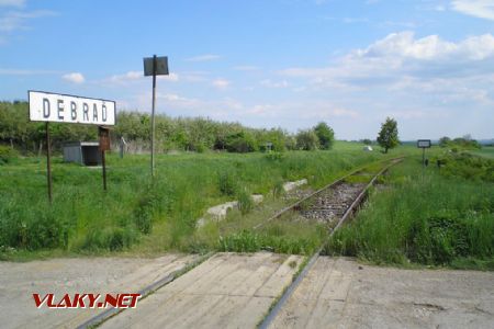 11.5.2008 - Debraď: železničná zastávka © P.Nohavica