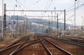pohľad na štrbské zhlavie stanice Liptovský Mikuláš, koľajové spojky, foto: Djexpres
