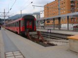 3.6.2008 - Innsbruck Hbf: Pristavená súprava Regionálneho vlaku do stanice Lienz smer Brenner/Brennero. © Martin Kóňa