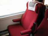 Detail sedadla třídy ''Preferente'' v jednotce řady 100 RENFE. 09.05.2008 © Ing. Jan Přikryl
