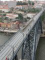 Porto- most přes Douro s jednotkou metra, jedoucí z centra, z ptačí perspektivy. 12.05.2008 © Lukáš Uhlíř