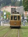 Porto- kontrast zatravněného svršku a archaické tramvaje u vozovny Massarelos. 12.05.2008 © Lukáš Uhlíř
