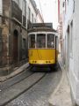 Lisboa- další úzký bod sítě následuje vzápětí, stále na Rua Escolas Gerais. 13.05.2008 © Lukáš Uhlíř