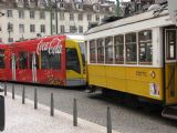 Lisboa- kontrast starého a nového na tramvajové konečné Praça Figueira. 13.05.2008 © Lukáš Uhlíř