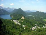 Výhled z Neuschwansteinu, uprostřed zámek Hohenschwangau, 22.6.2008 © Jiří Mazal