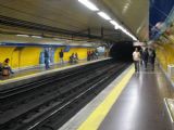 Madrid- stanice metra Tirso de Molina na lince 1 je pro nejstarší úseky metra z 20. a 30. let typická.  14.05.2008 © Ing. Jan Přikryl