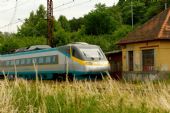 21.6.2008 - výhybna Vítkov: 681 002-2 pendolino projíždí výhybnou Vítkov  © Jiří Řechka