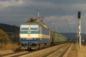 363.136 na čele vlaku Os 3004 prechádza hradlom Sihoť, foto: Djexpres