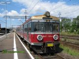 19.07.2008 - Jelenia Góra: jednotka EN57-1395 čeká na další výkon © PhDr. Zbyněk Zlinský