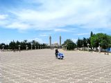 14.06.2008 - Monastir: Mausolée de Bourguiba a zmrzlinář © PhDr. Zbyněk Zlinský