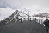 12.7.2008 Jungfraujoch - plošina hnusne vysoko, ale aspoň má priehľadnú dlážku © Tomáš Votava