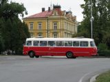 07.09.2008 - Opočno pod O.h.: Š 706 RTO zatáčí na náměstí k zastávce zvláštní linky cestou z nádraží do Servisbalu © PhDr. Zbyněk Zlinský