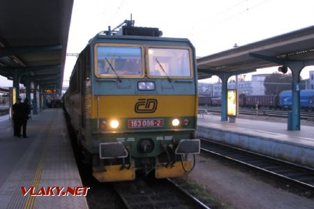 28.9.2008 - Hradec Králové hl.n.: 163.086-2 před odstoupením z R 961/1959 Praha-Vršovice - Letohrad © PhDr. Zbyněk Zlinský