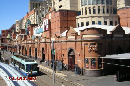 9.9.2008 – Sydney, Variotram pred Paddys Markets © Michal Weiszer