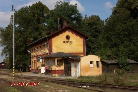 Mirovice - Staniční budova, 13.9.2008, © Jan Kubeš