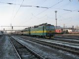 18.11.2008 - Hradec Králové hl.n.: odstavené (a nesvěšené) 163.256-1 a 163.078-9 zdánlivě v čele nákladního vlaku © PhDr. Zbyněk Zlinský