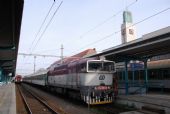 18.11.2008 - Hradec Králové hl.n.: 754.061 s R 790 Letohrad - Praha-Vršovice © Radek Hořínek