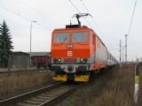 18.11.2008 - Hradec Králové: 163.030-0 v čele Os 5631 Jaroměř - Pardubice hl.n. © PhDr. Zbyněk Zlinský