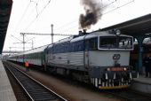 18.11.2008 - Hradec Králové hl.n.: 754.051 a pěknej dýmeček © Radek Hořínek