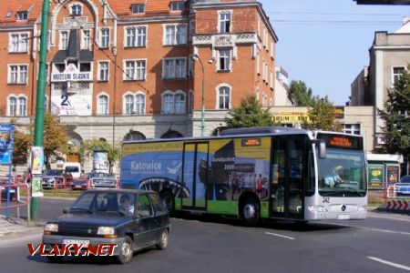 3. 9. 2008 - Katowice, nový Mercedes prichádza zo smeru letisko © Mgr. Michal Kočuta