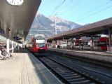 1.11.2008 - Innsbruck Hbf: Pristavené súpravy čakajúce na svoj výkon © Martin Kóňa