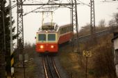 18.12.2008 - Štrba: 405 953-1/905 953-6 přijíždí do Štrby © Jiří Řechka