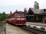 27.05.2003 - Tatranská Lomnica: 812.012-3 + 812.013-1ako Os 8422  Tatranská Lomnica - Poprad-Tatry© Peter Roštek