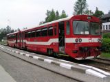 27.05.2003 - Tatranská Lomnica: 812,012-3 + 812.013-1ako Os 8422  Tatranská Lomnica - Poprad-Tatry© Peter Roštek