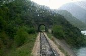 Jeden z nejkratších tunelů na trati Mostar- Sarajevo. 27.9.2007 © Elmir Vejzović