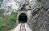 Další z mnoha tunelů na trati Mostar- Sarajevo. 27.9.2007 © Elmir Vejzović