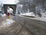 25.02.2009 - Liberec: splítková křižovatka a výhybka u výjezdu z konečné linky 11 Viadukt, vlevo zastávka linek 2 a 3 směr Dolní Hanychov © PhDr. Zbyněk Zlinský