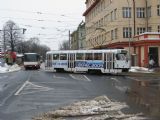 25.02.2009 - Liberec: vůz č. 55 (T3m) jako spoj linky 5 jedoucí od Viaduktu opustil zastávku Nádraží © PhDr. Zbyněk Zlinský