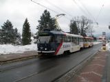 25.02.2009 - Liberec: dvojice vozů č. 42 (T3P-LF) + 25 (T3P Var CB3) na lince 3 přijíždí k zastávce Dolní Hanychov od Horního Hanychova © PhDr. Zbyněk Zlinský