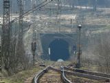 7.4.2009 - Mosty u Jablunkova: Pohled na tunel, který ještě slouží © Karel Furiš