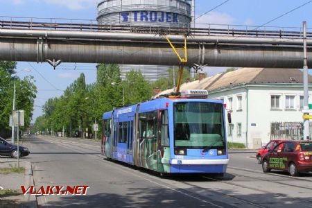 Na 1. máje s Karlem na ulici 1. máje čili Narozeniny Vítkovických železáren s mašinkami