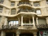 17.4.2009 - Barcelona,balkony domu Casa Milá mají připomínat mořské řasy © Jiří Mazal