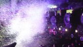 01.05.2009 - Výbuch konfet končí představení ''Světlo, zvuk a pára'' © Jan Guzik