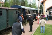 9. 5. 2009: Prípravy na odchod ranného sobotňajšieho vlaku z Čierneho Balogu do Chvatimechu, © Ing. Igor Molnár