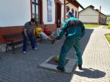 Aj na fotbal bola chvíľka času. 23. 5. 2009 © Radovan Plevko