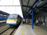 27.06.2009 - Břeclav: jednotka 680.004 jako SC 10017 Praha hl.n. - Wien Südbahnhof u 1. nástupiště © PhDr. Zbyněk Zlinský